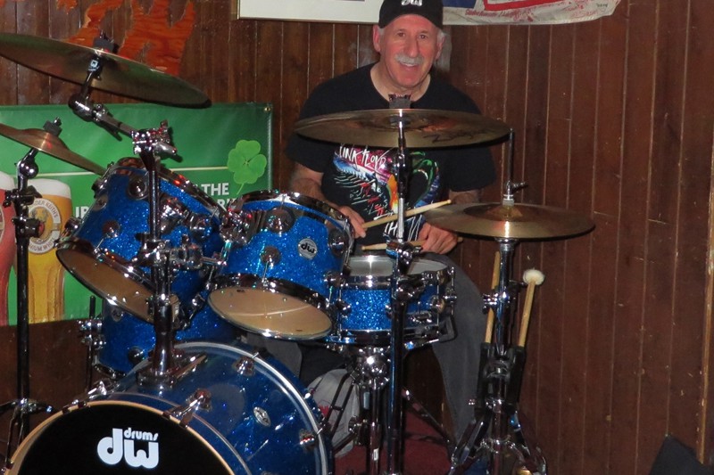 newfoundland_pub__2014100405
