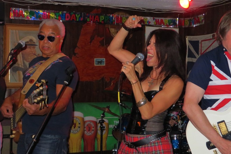 newfoundland_pub__2014100406