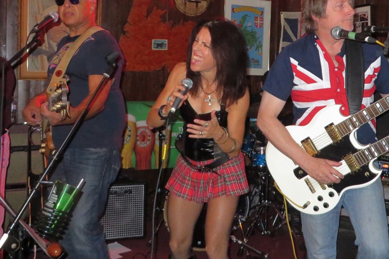 newfoundland_pub__2014100412