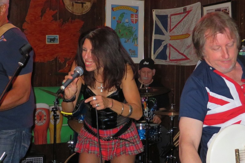 newfoundland_pub__2014100415